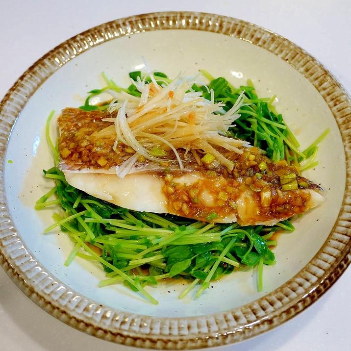 熱々のごま油をかけて 真鯛の中華蒸し ねぎ油ソース レシピ 作り方 By Oppeke22 楽天レシピ 熱々のごま油をかけて 真鯛の中華蒸し ねぎ油ソース レシピ 作り方 By Oppeke22 楽天レシピ